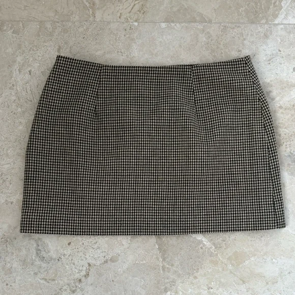 Reformation Carla Houndstooth Low Waist mini skirt - Picture 4 of 8